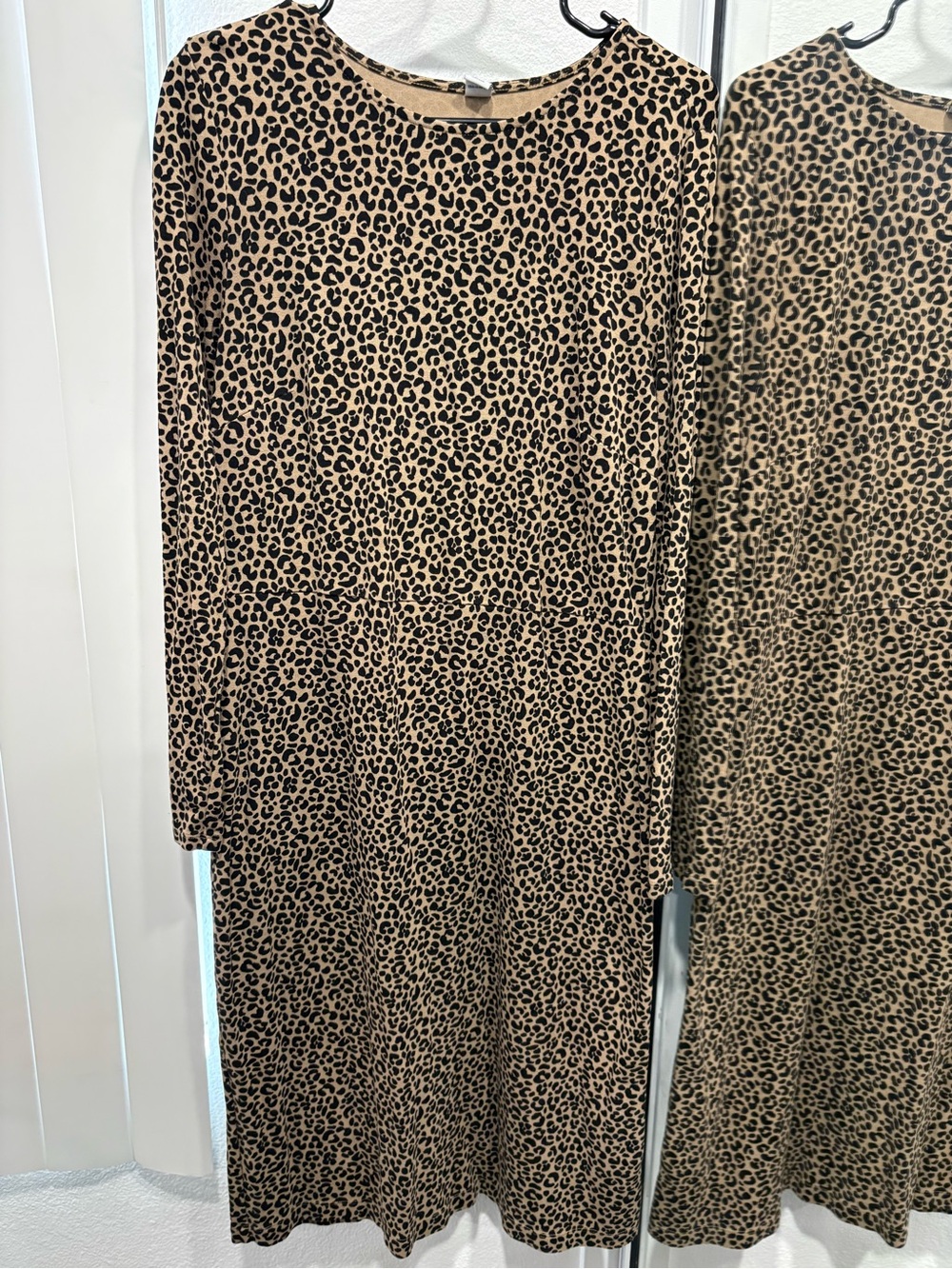 Old Navy Leopard Print Long Sleeve Dress